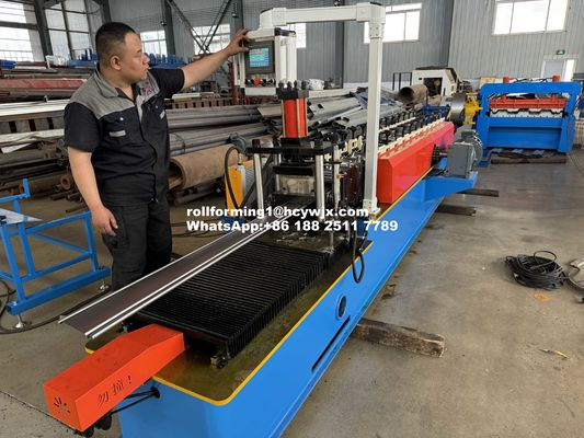 ماشین ساخت رول درب شاتر با انتقال زنجیره ای با مواد تیغه برش Cr12