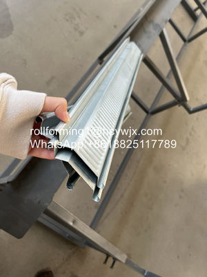 ماشین شکل گیری رولی درب با سرعت سریع با مواد تیغه برش Cr12