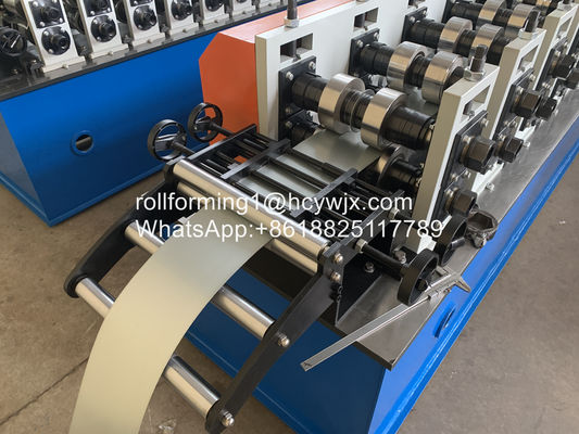 Ppgi Cu 1.8mm Purlin Roll Machine Forming with Ellipse Punching سوراخ